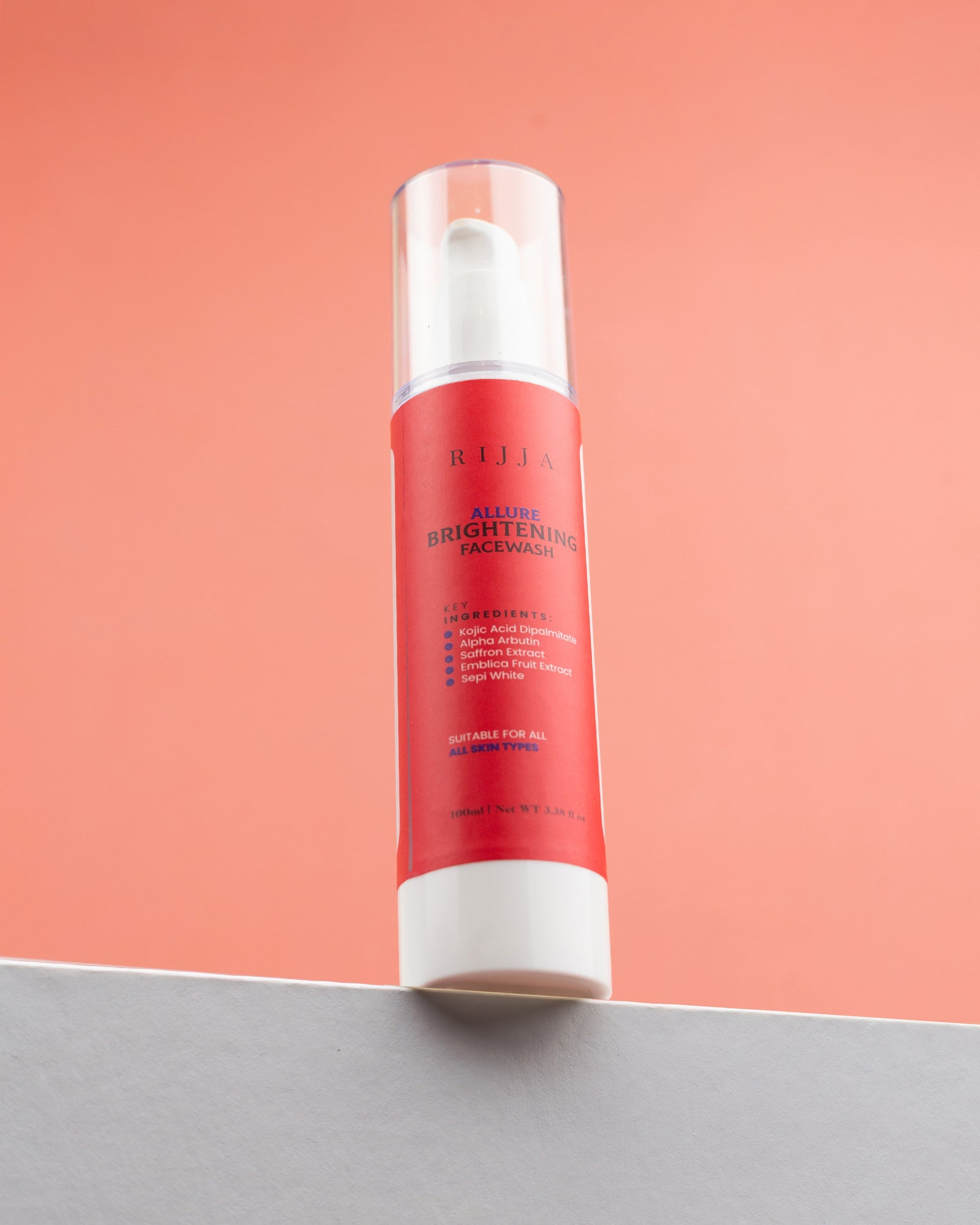 Allure Brightening Facewash